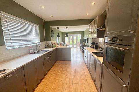 18 Bosworth Road, Neath, SA10 6BU