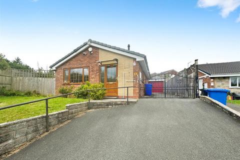 2 bedroom detached bungalow to rent, Westmorland Close, Biddulph