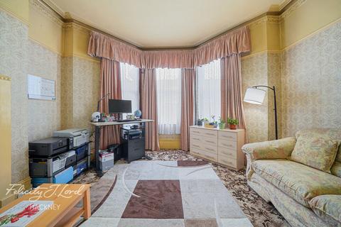 5 bedroom terraced house for sale, Mildenhall Road, London E5