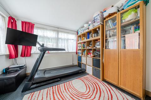 16 First Avenue, Bexleyheath, DA7 5SX