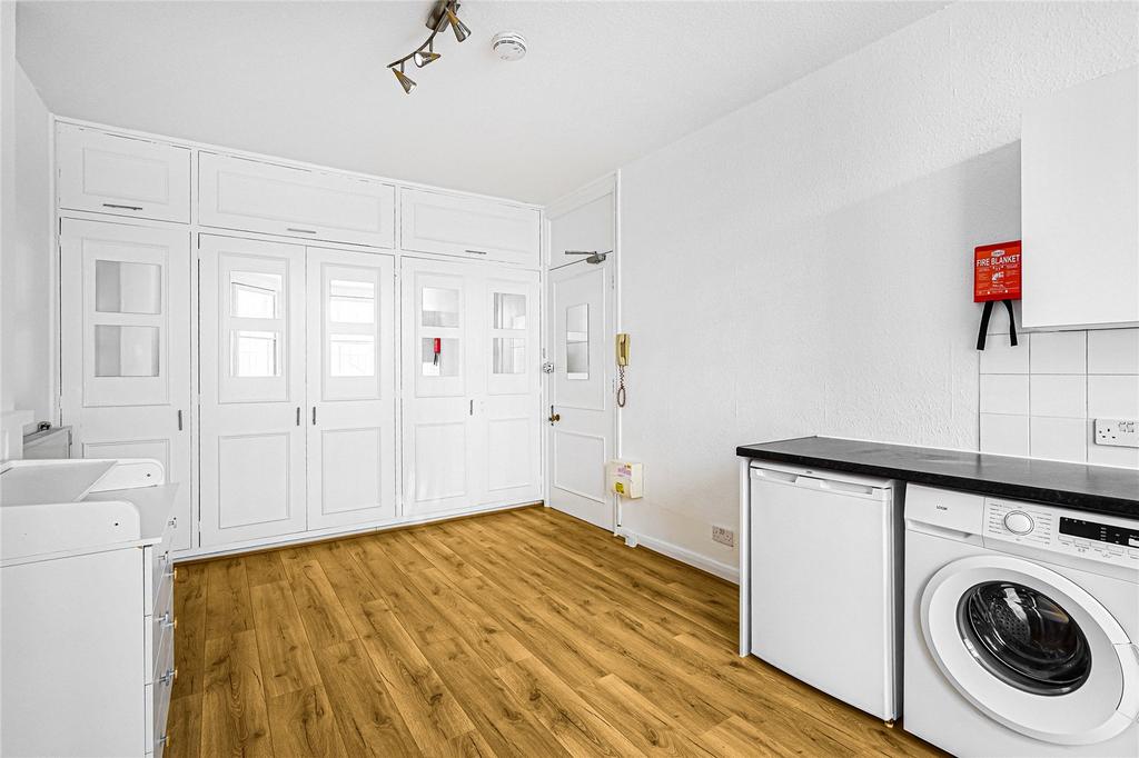 Apartment in London - View 2
