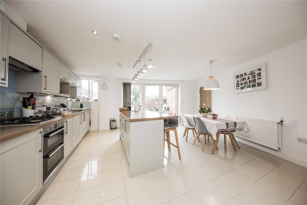 Kitchen/Breakfast
