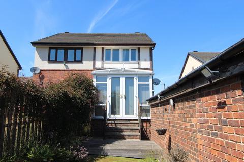 3 bedroom semi-detached house for sale, Shire Close, Bradford, BD6
