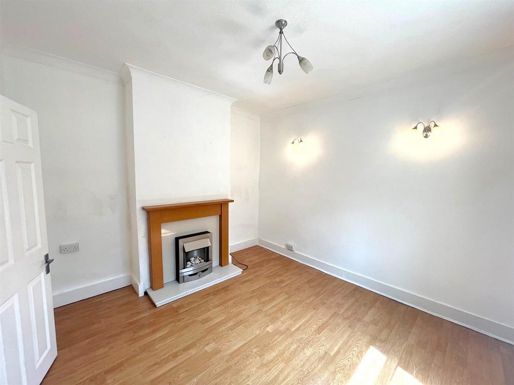Living room 2.jpg