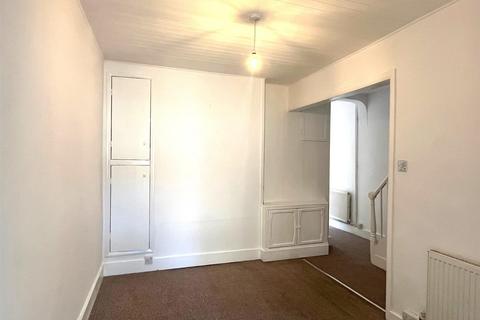 9 East Cliff, Folkestone, CT19 6BU