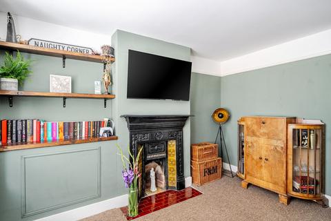 389 Limpsfield Road, Warlingham, CR6 9HA