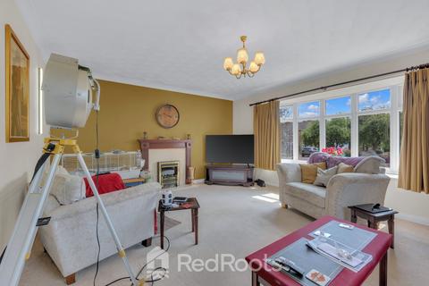 38 The Hollows, Doncaster, DN4 7PP
