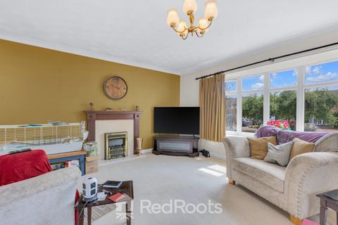 38 The Hollows, Doncaster, DN4 7PP