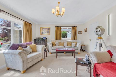 38 The Hollows, Doncaster, DN4 7PP