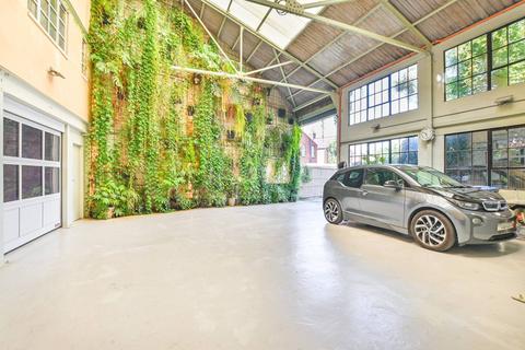 5 bedroom penthouse for sale, Wotton Road, Gladstone Park, NW2