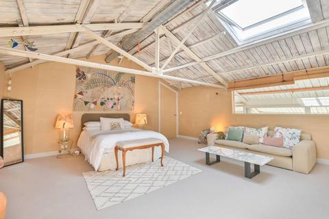 5 bedroom penthouse for sale, Wotton Road, Gladstone Park, NW2