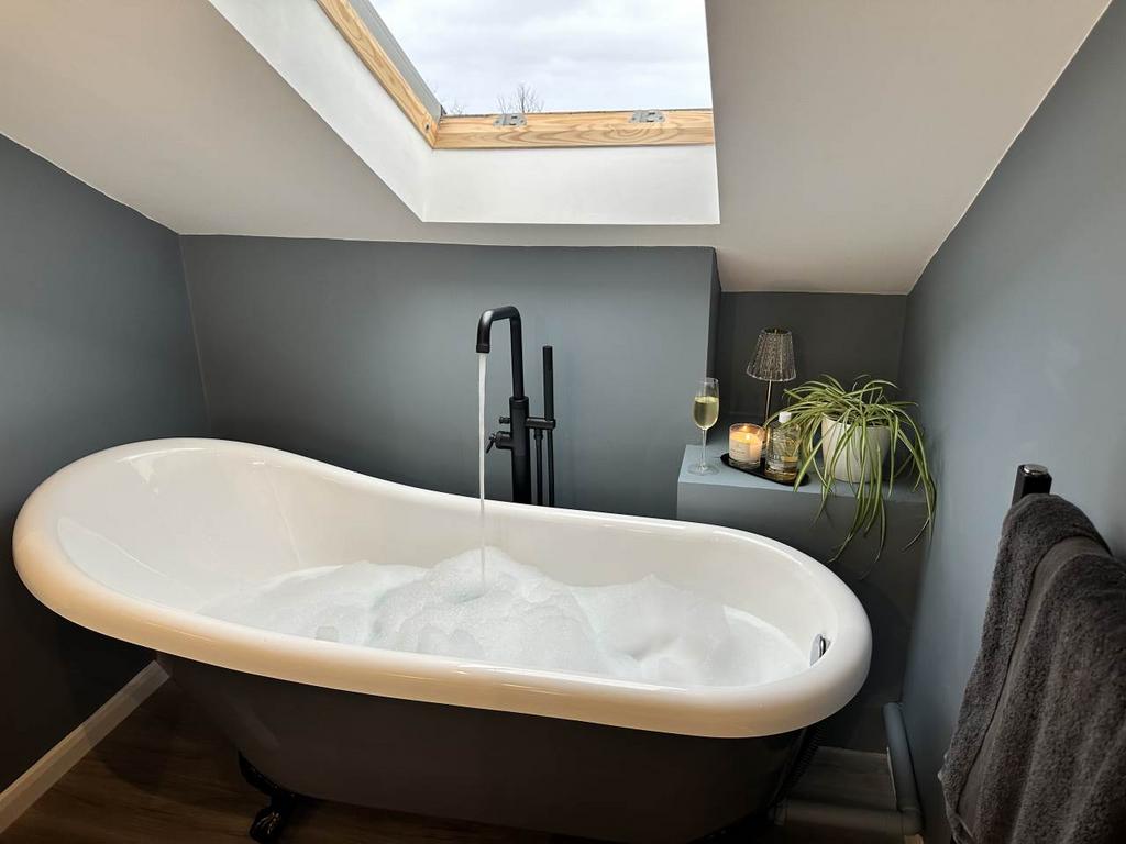 Roll top Bath