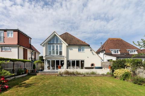 West End Bartholomew Close, Hythe, CT21 4BS