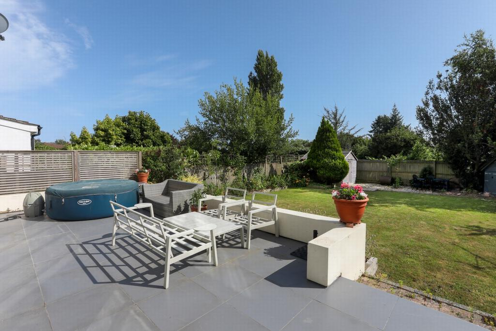 Terrace & garden