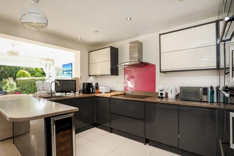 West End Bartholomew Close, Hythe, CT21 4BS