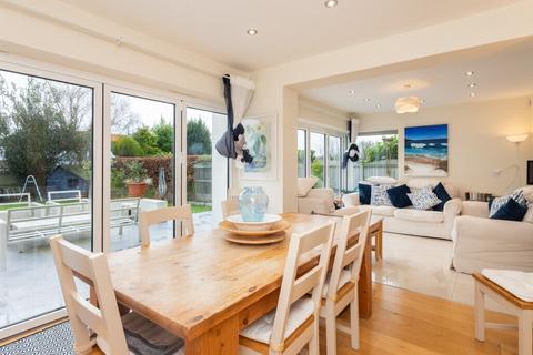 4 bedroom detached house for sale, Bartholomew Close, Hythe, CT21