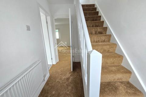3 bedroom semi-detached house for sale, Laverhill, Liversedge