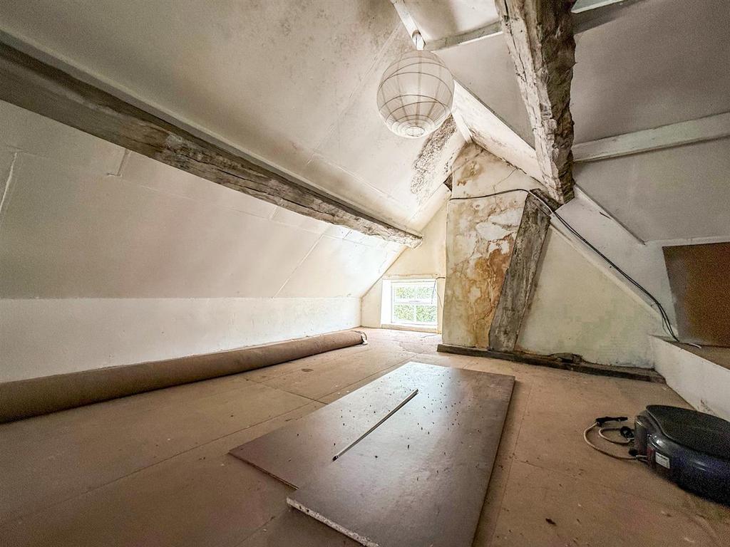 Loft Rooms