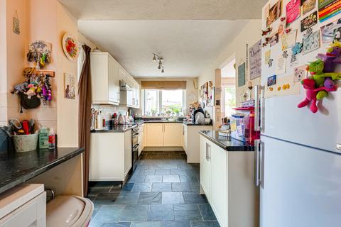 3 bedroom semi-detached house for sale, Brendon Way, Westcliff-on-sea, SS0