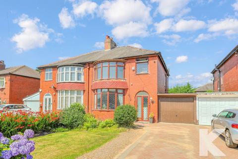 3 bedroom semi-detached house for sale, 552 Broadway, Chadderton, Oldham, OL9 9NH