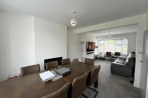 3 bedroom semi-detached house to rent, Northdene Road, Leicester LE2