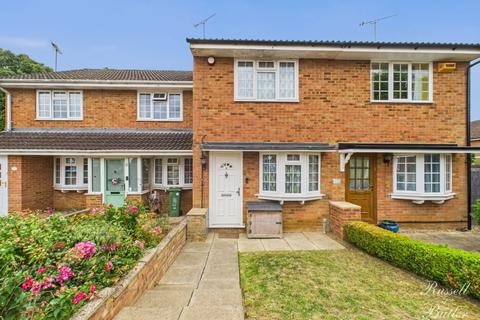 Bushey Close, Linden Village, Buckingham