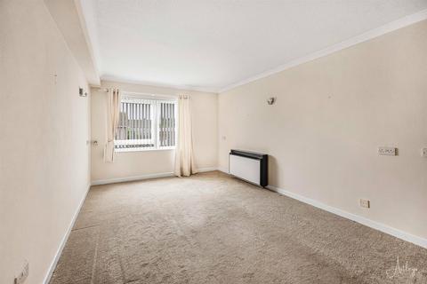 1 bedroom retirement property for sale, Parklands Court, Sketty, Swansea