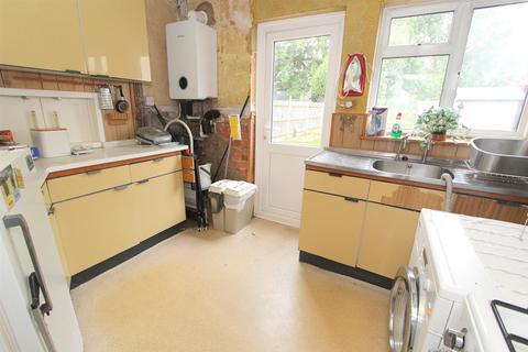 3 bedroom semi-detached house for sale, Chipstead Way, Banstead SM7