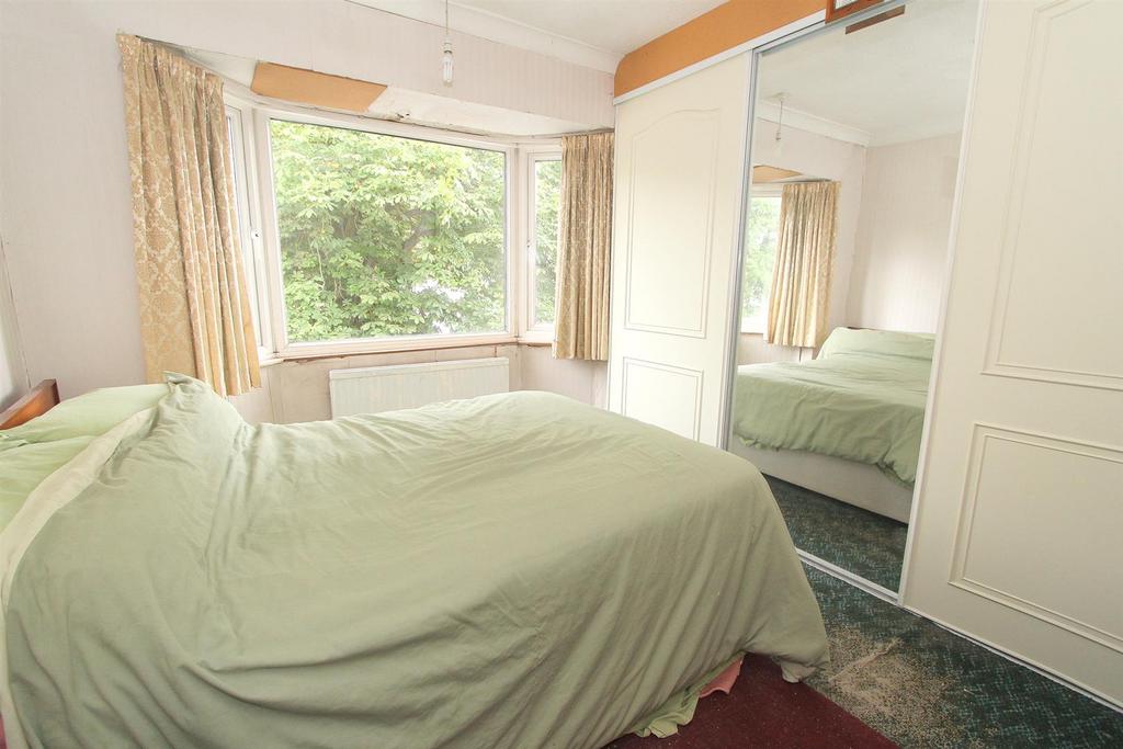 Bed 1.jpg