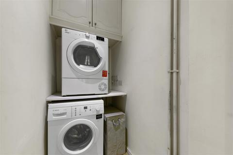 4a Laurel Road, London, SW20 0PR