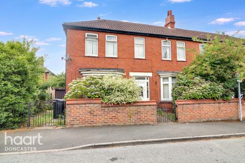 3 bedroom semi-detached house for sale - Harrowden Road, Doncaster