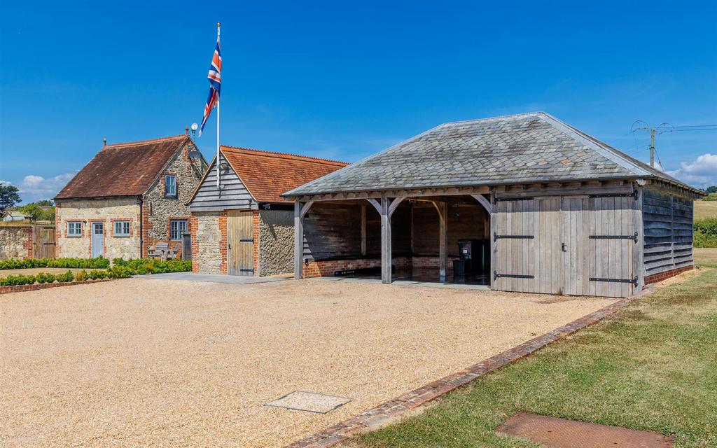 Carport/Garage