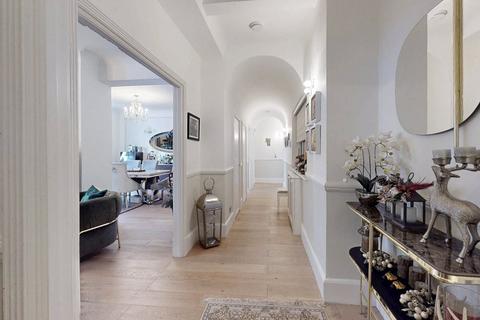 3 bedroom apartment for sale, Hall Road, St John's Wood, London, NW8
