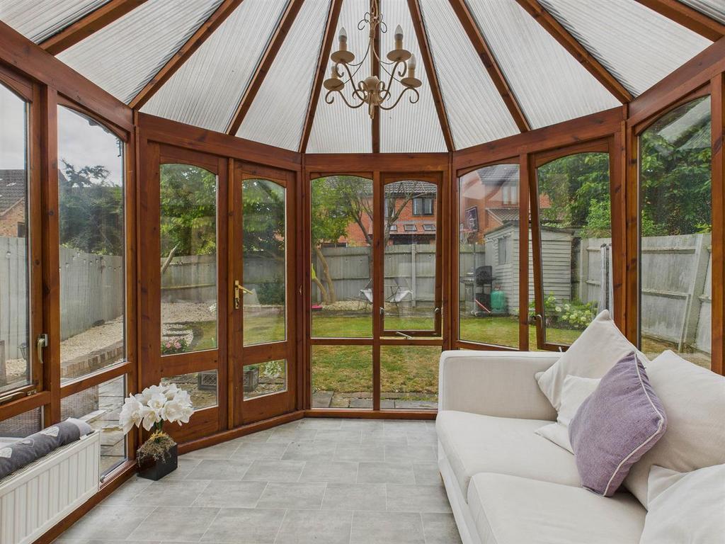 CAM02541 G0-PR0501-STILL020.jpg