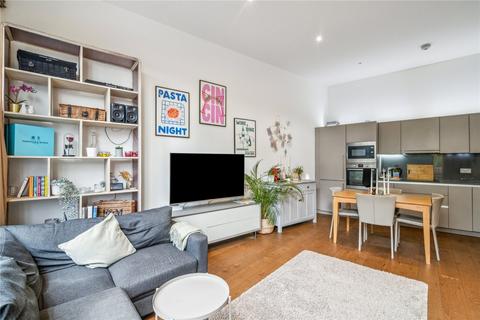 3 bedroom apartment to rent, Tudway Road, London, SE3