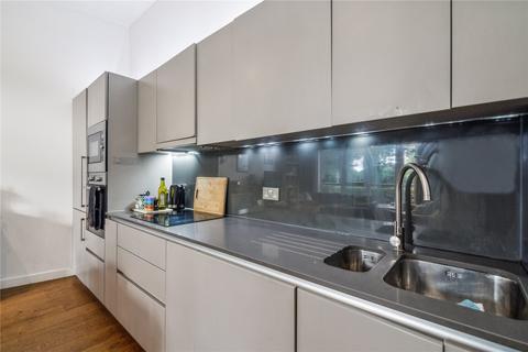 3 bedroom apartment to rent, Tudway Road, London, SE3