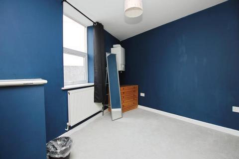 2 bedroom flat to rent, Belton Road, Bristol BS5