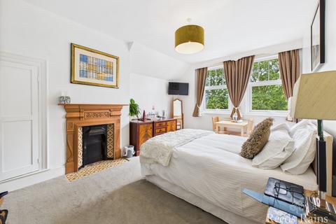 9 bedroom end of terrace house for sale, Vernon Road, East Yorkshire YO15
