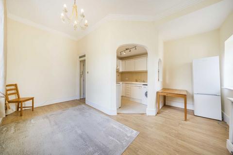 2 bedroom flat for sale, Cedars Road, London SW4