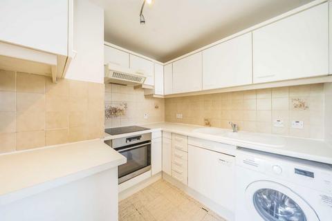 2 bedroom flat for sale, Cedars Road, London SW4