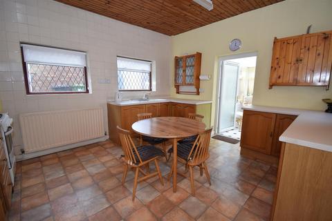 3 bedroom semi-detached bungalow for sale, Hemsley Road, South Shields