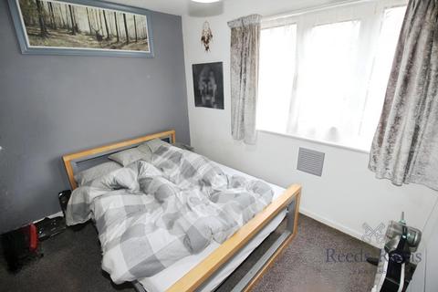 9 Ledbury Grove, Leeds, LS10 4RZ