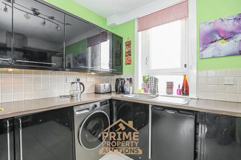 4 bedroom flat for sale, Kennelburn Road, Airdrie ML6