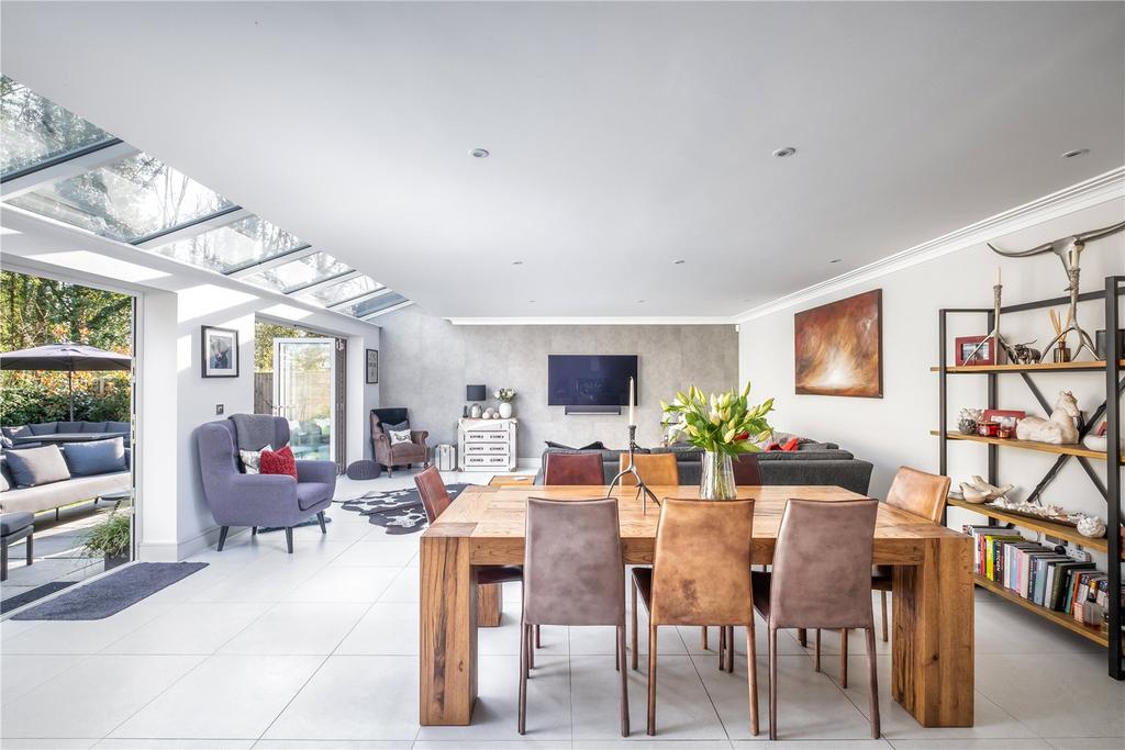 Kitchen/Dining