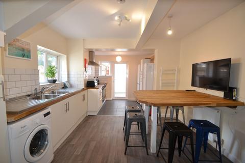 4 bedroom house to rent, Upper Bevendean Avenue, Brighton BN2