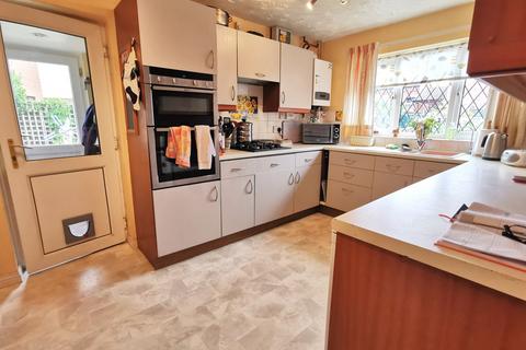 23 Gawdy Close, Harleston, IP20 9ET