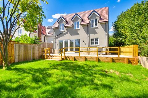 3 bedroom detached house for sale, Kestrel Gardens, Great Dunmow