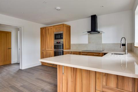 3 bedroom detached house for sale, Kestrel Gardens, Great Dunmow
