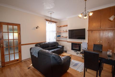 4 bedroom terraced house to rent, Humberstone Road, Humberstone
