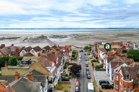 1 bedroom apartment for sale, COBHAM ROAD, Westcliff-On-Sea
